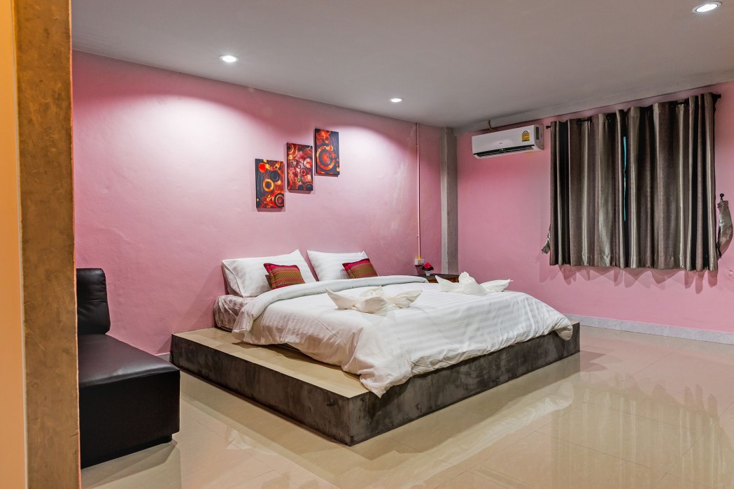 the guest hotel hostel