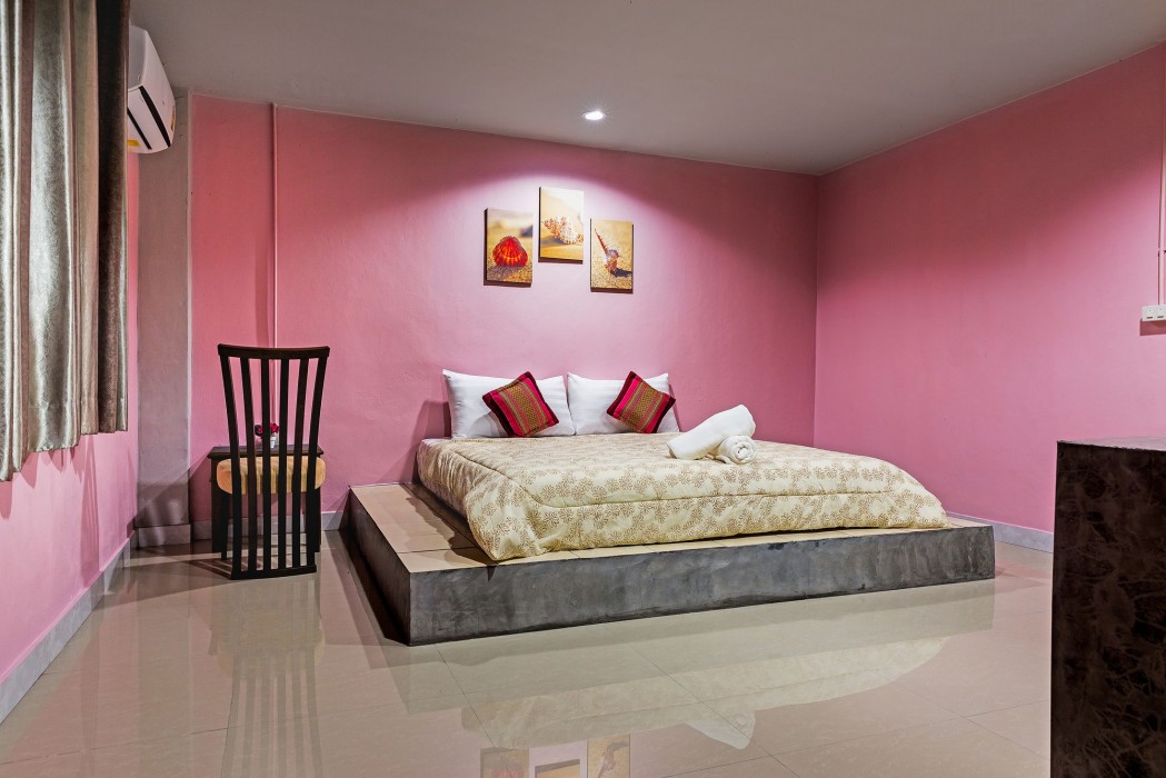the guest hotel hostel