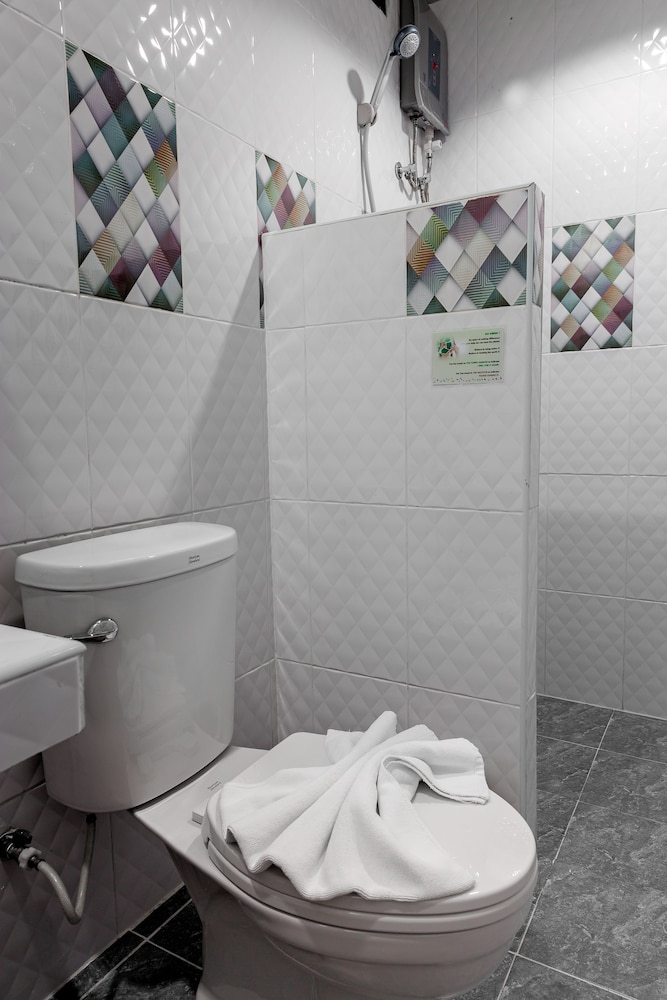 the guest hotel hostel