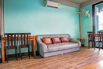 the guest hotel hostel