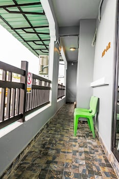 the guest hotel hostel