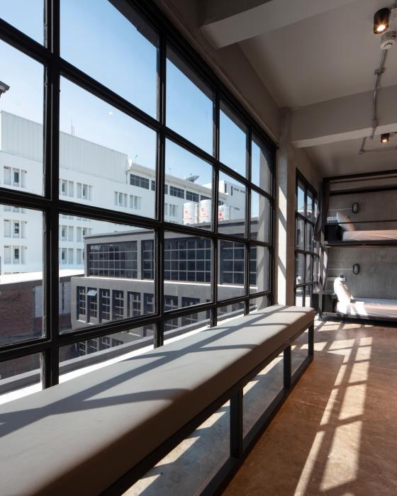 bed station hostel khaosan