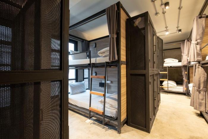 bed station hostel khaosan