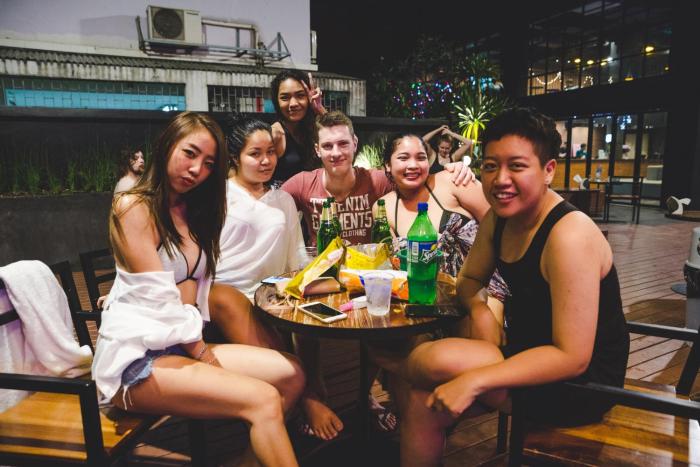 bed station hostel khaosan