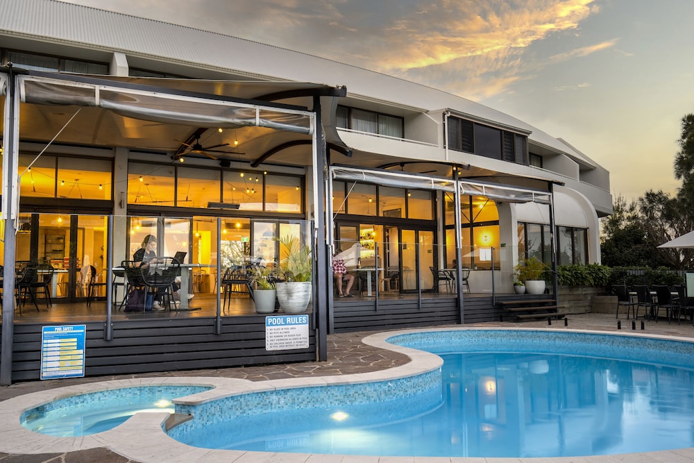 Mercure Charlestown,Charlestown>>Adamstown Heights,4 star