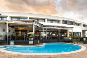 mercure charlestown