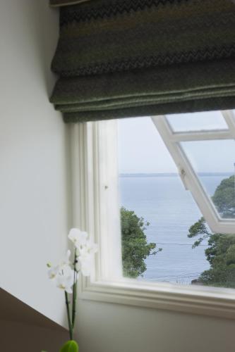 the townhouse strand