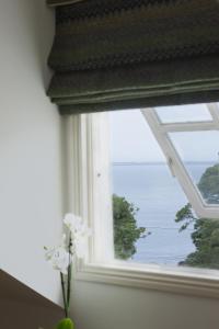 the townhouse strand