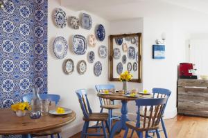 the townhouse strand