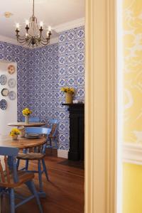 the townhouse strand