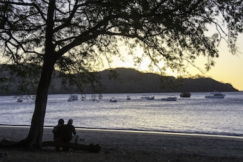 cc beach front papagayo all inclusive