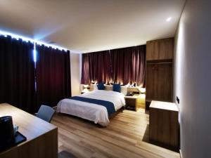 vx hotel wuxi huishan district yuqi industrial area zhenzhong road