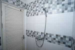sekar gambir homestay by zuzu