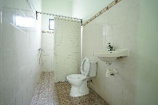 sekar gambir homestay by zuzu