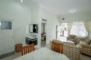 sekar gambir homestay by zuzu