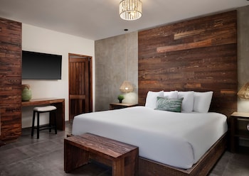 hotel surya pantai losari