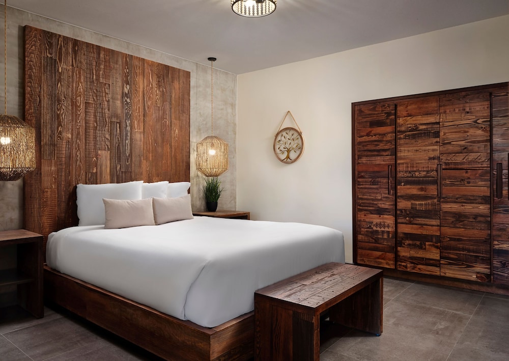 hotel surya pantai losari