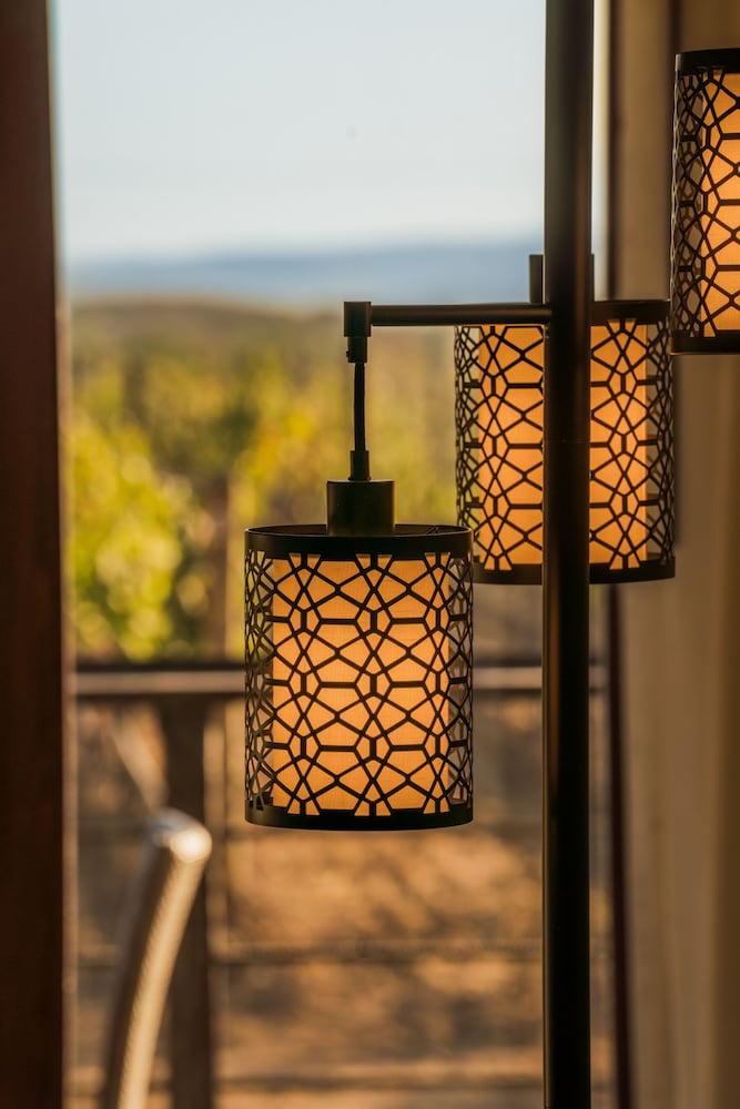 hotel surya pantai losari