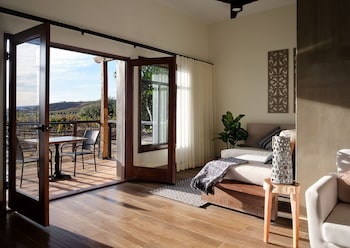 hotel surya pantai losari