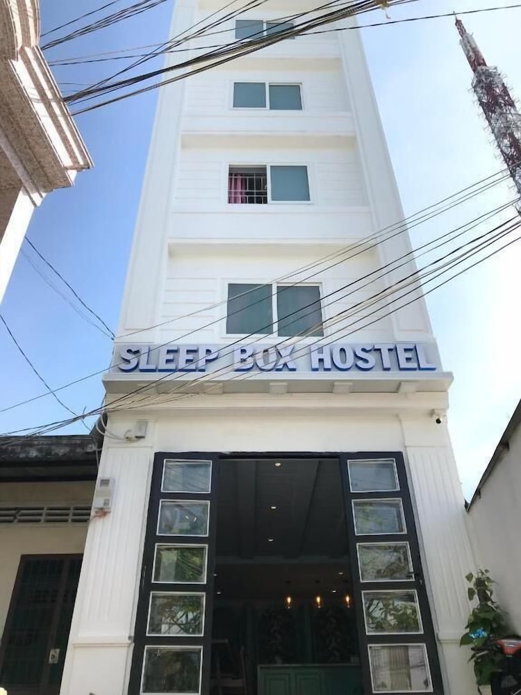 sleepbox hostel phu quoc