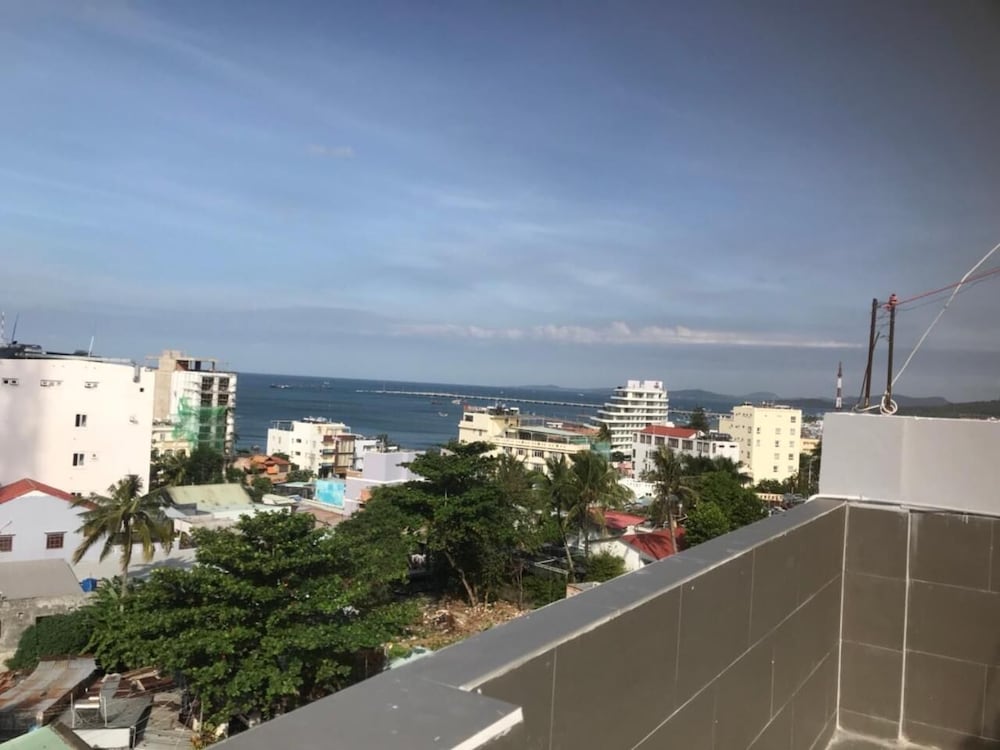 sleepbox hostel phu quoc