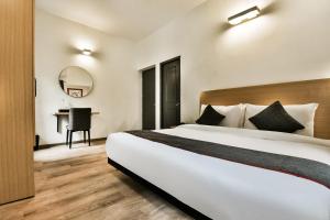 oyo townhouse 182 menka