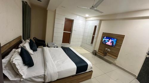 hotel new shiv kunj