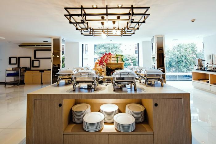 three sukhumvit hotel