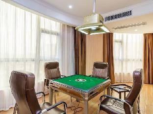 Vienna International Hotel (Huizhou Xinyu Government Square),,3 star