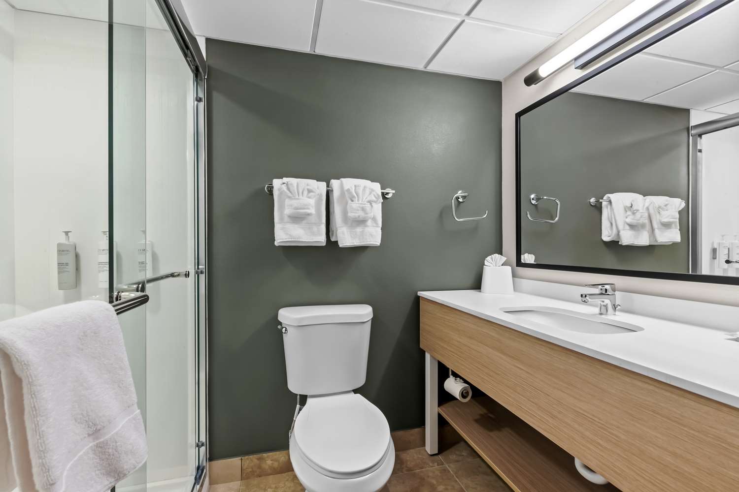 spark by hilton bensalem philadelphia