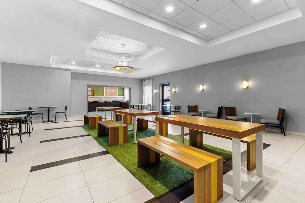 spark by hilton bensalem philadelphia