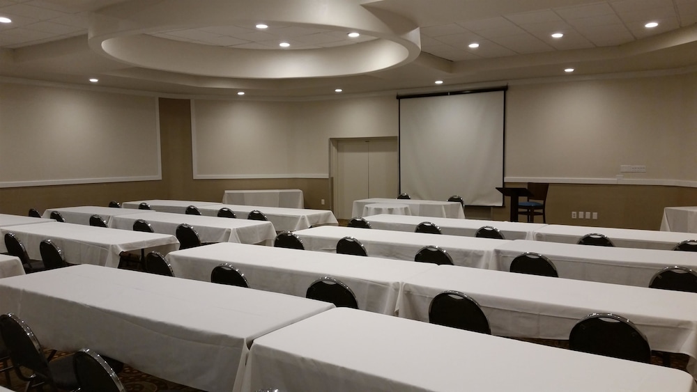 spark by hilton bensalem philadelphia