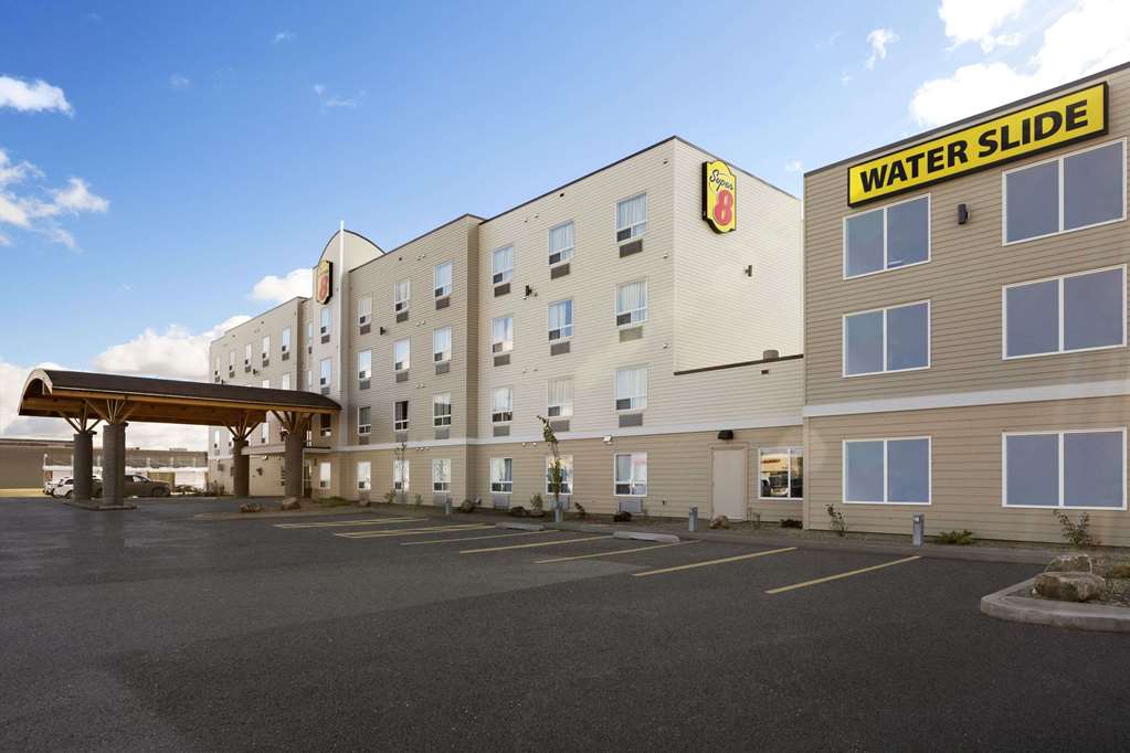 Home Inn And Suites Lloydminster