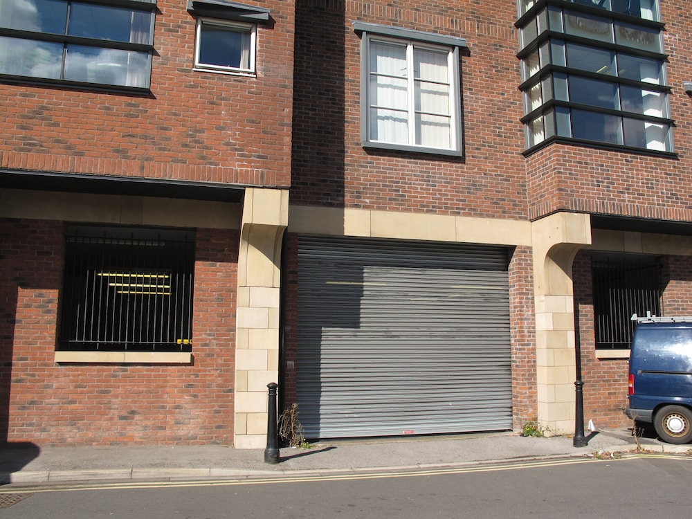 churchill apartments