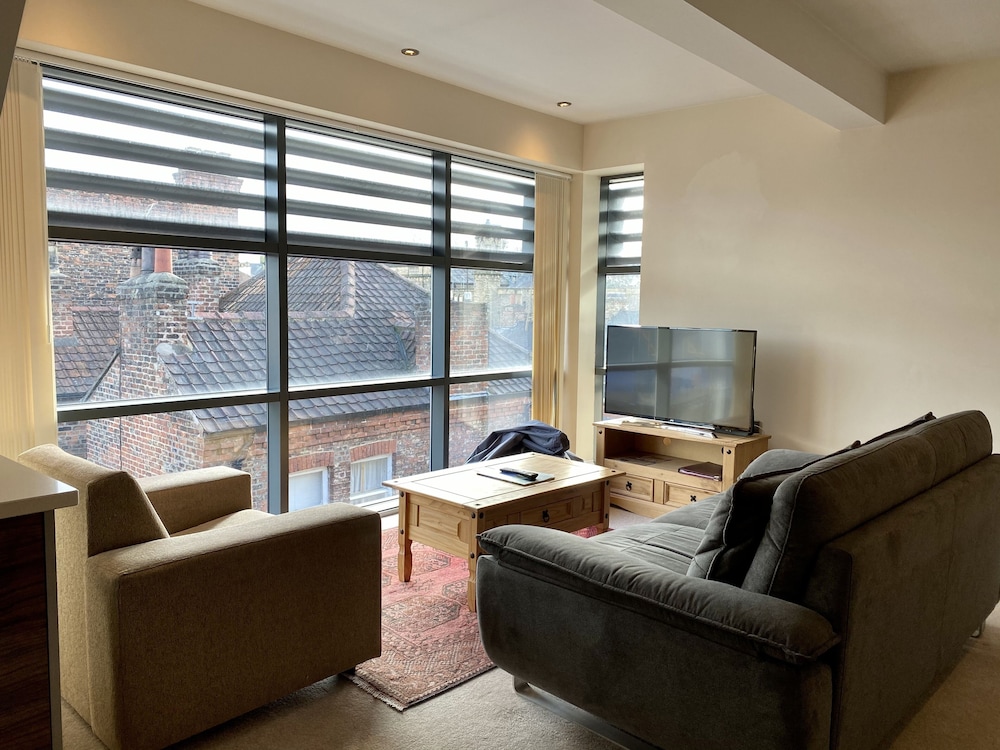 churchill apartments