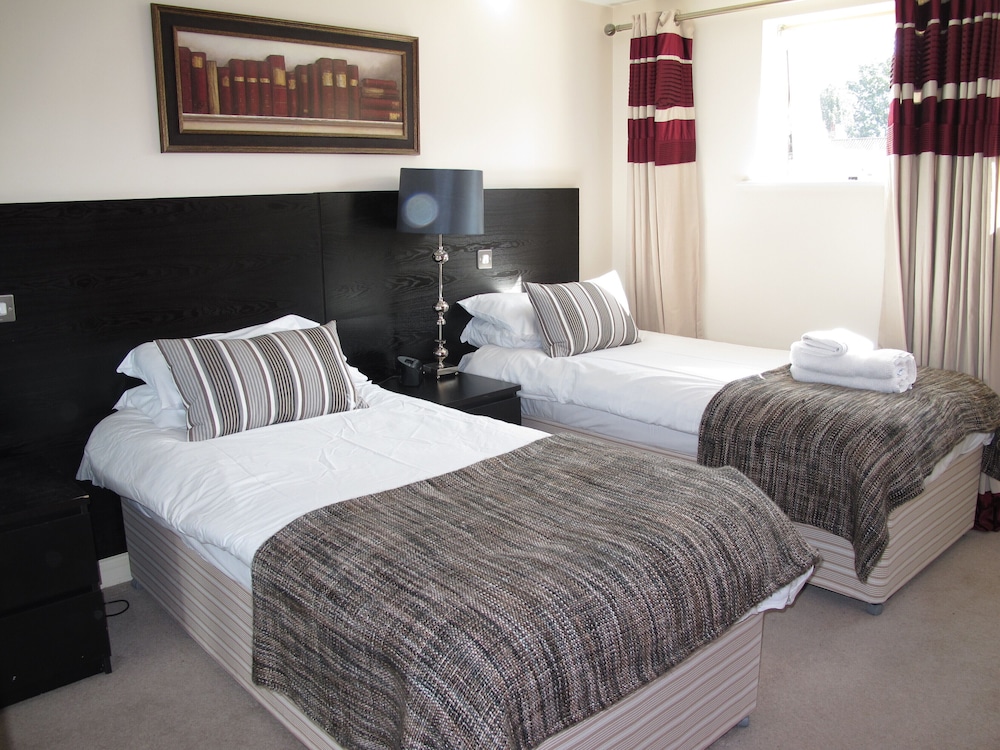 churchill apartments