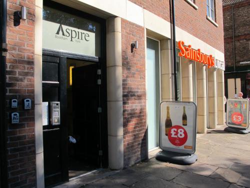 churchill apartments