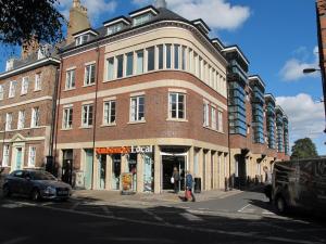 churchill apartments