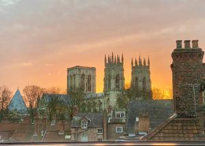 churchill apartments