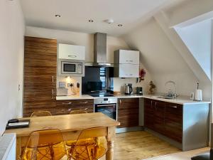 churchill apartments