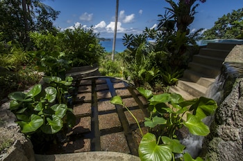 monkey flower villas