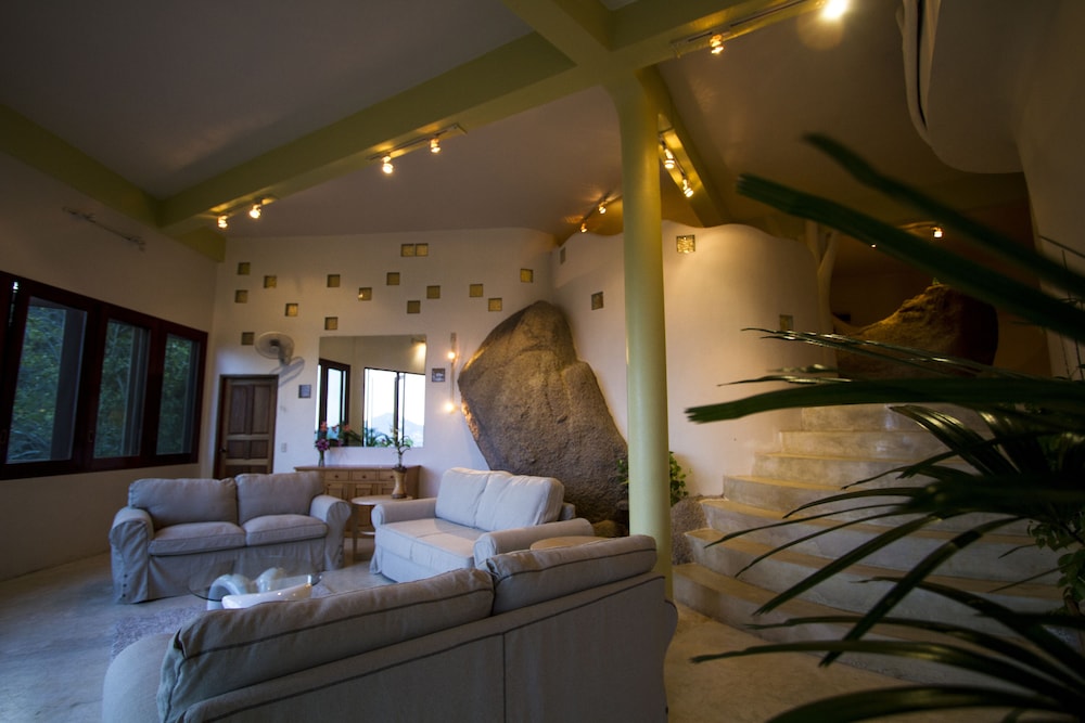 monkey flower villas