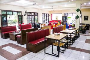 hotel pesona merak
