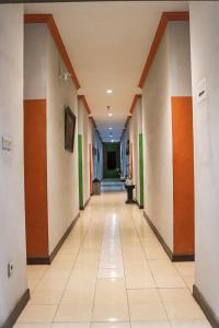 hotel pesona merak