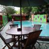 hotel pesona merak