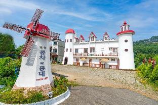 windmill and light house pension