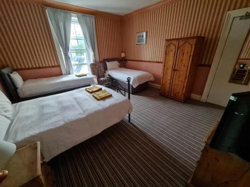 edinburgh travel house