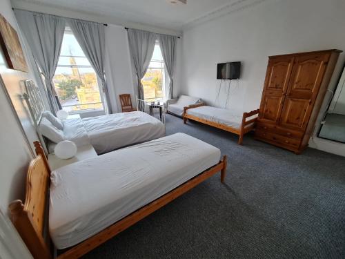 edinburgh travel house