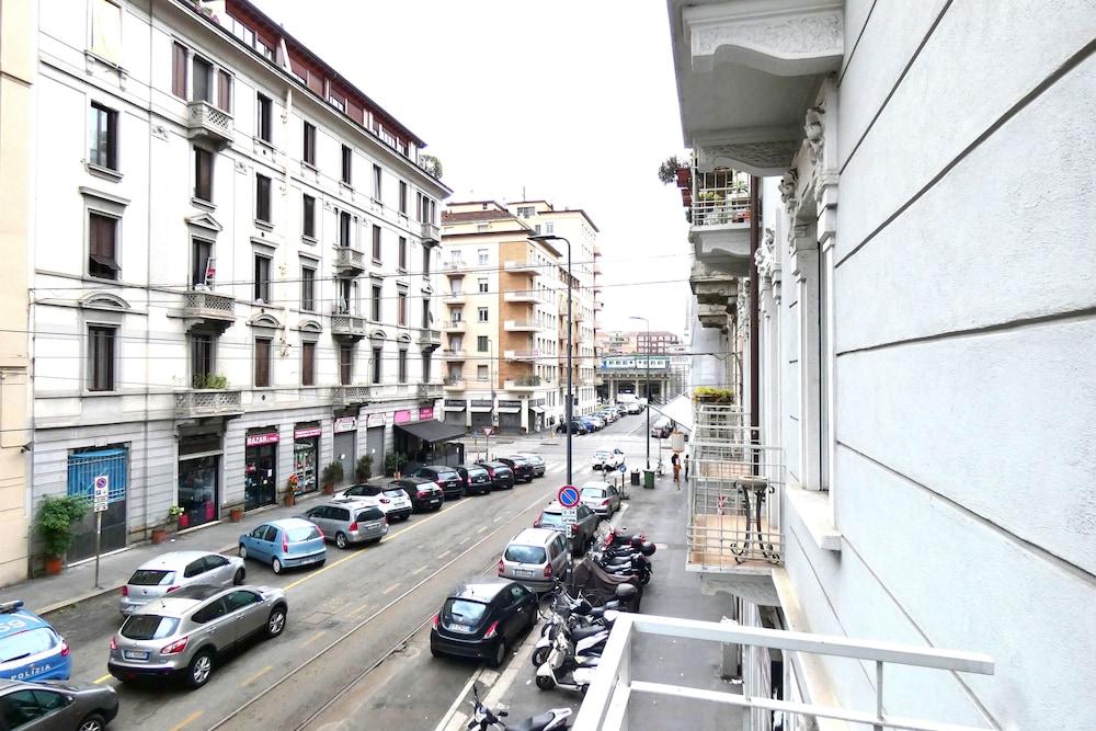 milan retreats central station