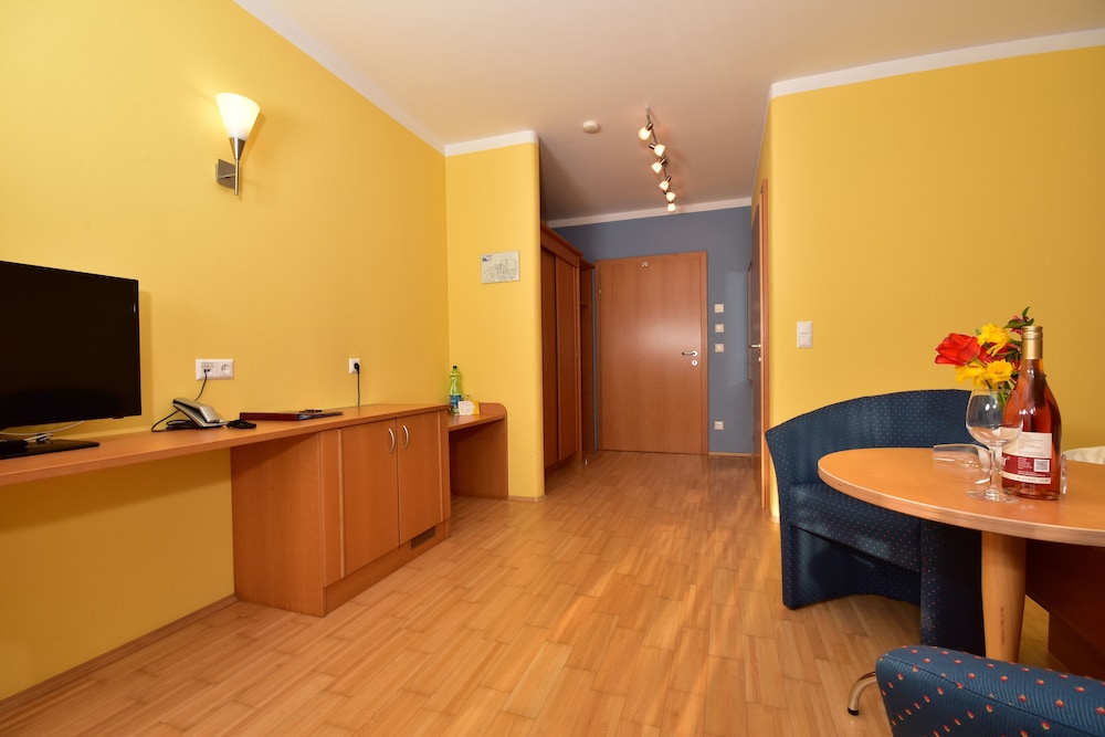 golf and therme sonnenpension hotel garni